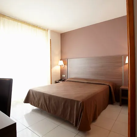 Golden Acqua 4* Салоу