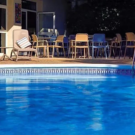Golden Acqua 4* 살루